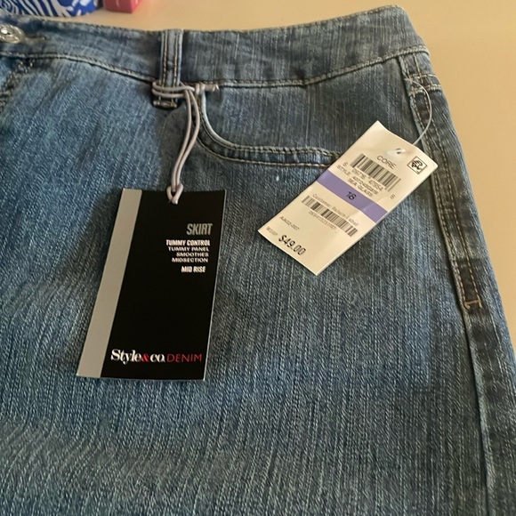 Denim skirt - Picture 2 of 3